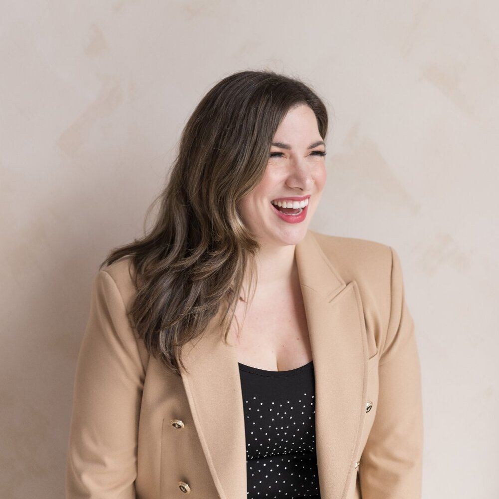 Meet your Posher, Alexandra